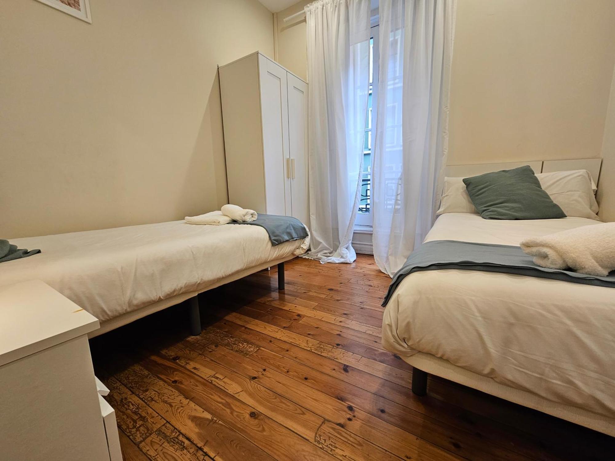 135b2 Precioso En Playa San Lorenzo Gijón